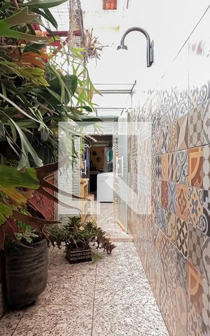 Casa à venda com 228m², 3 quartos e 4 vagas Casa à venda com 228m², 3 quartos e 4 vagasÁrea de Serviço