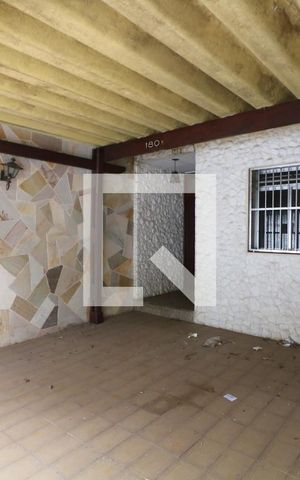 Casa à venda com 150m², 2 quartos e 2 vagasGaragem