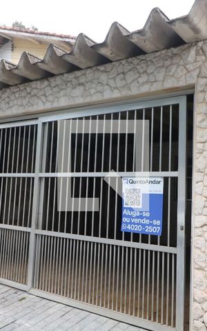 Casa à venda com 150m², 2 quartos e 2 vagasFachada