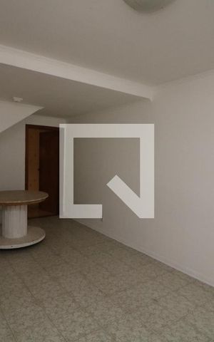 Casa à venda com 150m², 2 quartos e 2 vagasSala