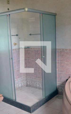 Casa para alugar com 1m², 3 quartos e 4 vagasBanheiro suíte
