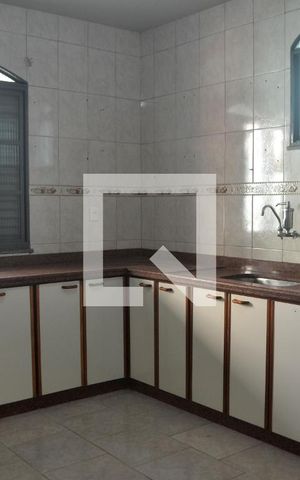 Casa para alugar com 1m², 3 quartos e 4 vagasCozinha