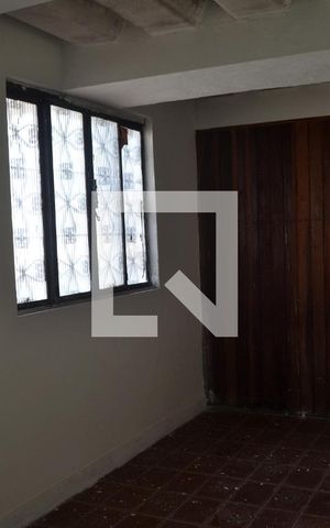 Casa para alugar com 1m², 3 quartos e 4 vagassala casa 3