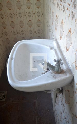 Casa para alugar com 1m², 3 quartos e 4 vagasBanheiro casa 3