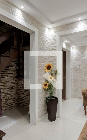 Casa à venda com 240m², 2 quartos e 1 vaga Casa à venda com 240m², 2 quartos e 1 vagaSala