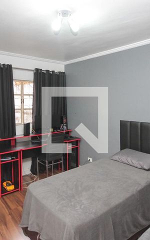 Casa à venda com 241m², 3 quartos e 2 vagas Casa à venda com 241m², 3 quartos e 2 vagasQuarto 03