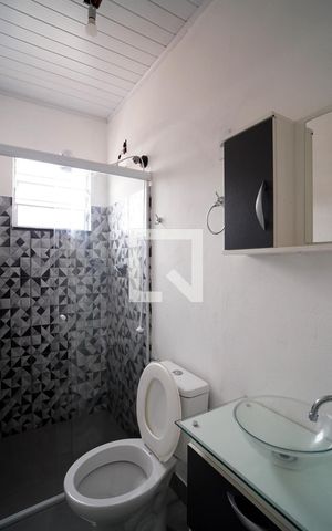 Casa para alugar com 25m², 1 quarto e sem vagaBanheiro