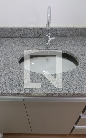 Apartamento para alugar com 30m², 1 quarto e sem vagaBanheiro - pia