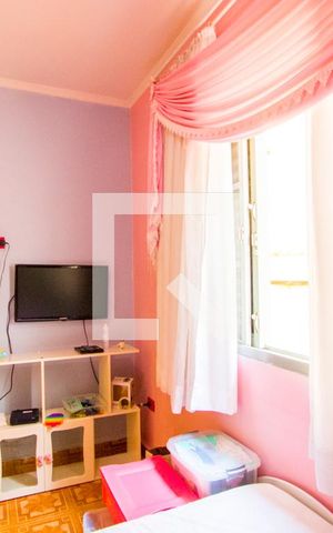 Casa à venda com 225m², 3 quartos e 4 vagas Casa à venda com 225m², 3 quartos e 4 vagasQuarto 3