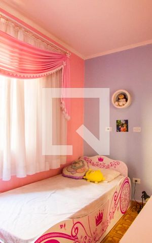 Casa à venda com 225m², 3 quartos e 4 vagas Casa à venda com 225m², 3 quartos e 4 vagasQuarto 3