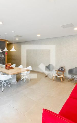 Studio à venda com 31m², 1 quarto e sem vaga Studio à venda com 31m², 1 quarto e sem vagaHall social
