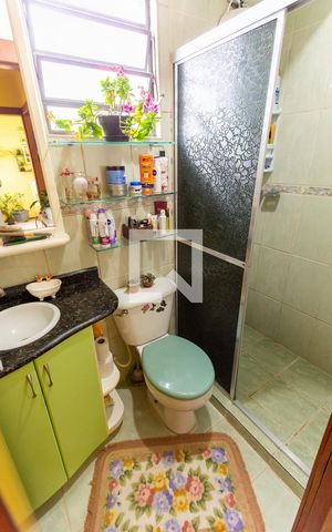 Apartamento à venda com 52m², 2 quartos e 1 vaga Apartamento à venda com 52m², 2 quartos e 1 vagaBanheiro