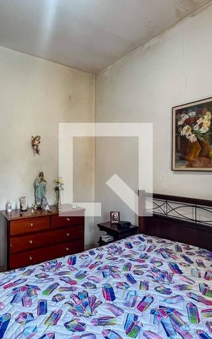 Casa à venda com 200m², 3 quartos e sem vaga Casa à venda com 200m², 3 quartos e sem vagaQuarto