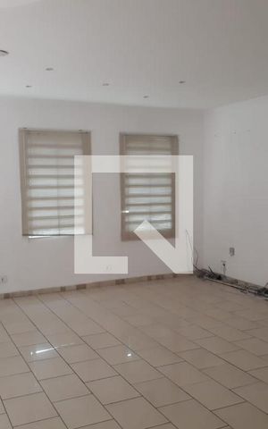 Casa à venda com 540m², 6 quartos e 6 vagasSala