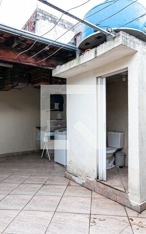 Casa à venda com 100m², 3 quartos e 2 vagas Casa à venda com 100m², 3 quartos e 2 vagasÁrea de Serviço