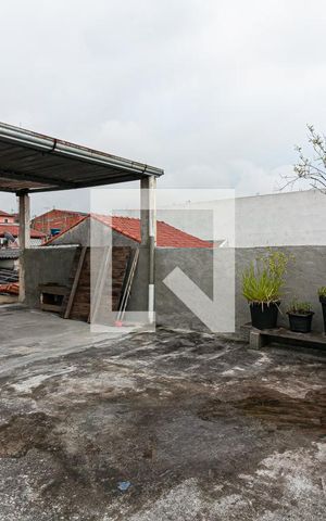 Casa à venda com 100m², 3 quartos e 2 vagas Casa à venda com 100m², 3 quartos e 2 vagasTerraço