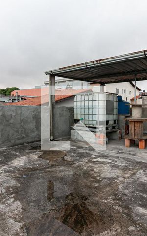 Casa à venda com 100m², 3 quartos e 2 vagas Casa à venda com 100m², 3 quartos e 2 vagasTerraço