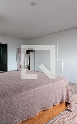 Casa à venda com 100m², 3 quartos e 2 vagas Casa à venda com 100m², 3 quartos e 2 vagasSuite 1