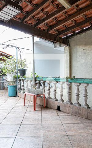 Casa à venda com 100m², 3 quartos e 2 vagas Casa à venda com 100m², 3 quartos e 2 vagasÁrea de Serviço