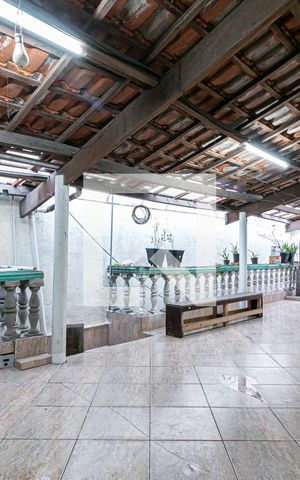 Casa à venda com 100m², 3 quartos e 2 vagas Casa à venda com 100m², 3 quartos e 2 vagasChurrasqueira