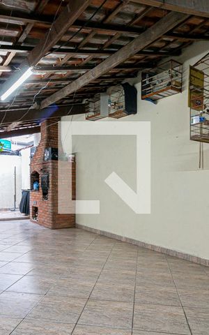 Casa à venda com 100m², 3 quartos e 2 vagas Casa à venda com 100m², 3 quartos e 2 vagasChurrasqueira