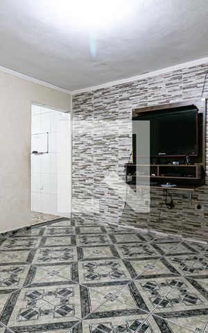 Casa à venda com 100m², 3 quartos e 2 vagas Casa à venda com 100m², 3 quartos e 2 vagasSala