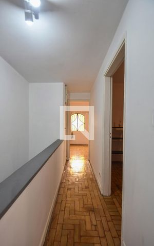 Casa à venda com 165m², 4 quartos e 2 vagasCorredor 