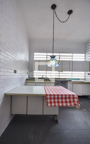 Casa à venda com 165m², 4 quartos e 2 vagasCozinha