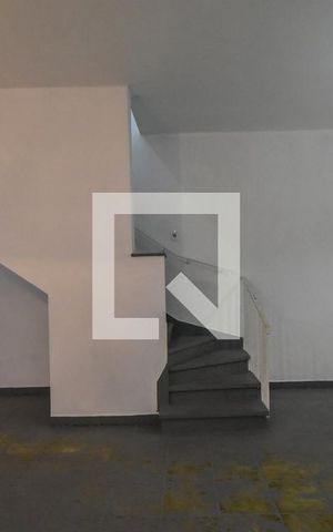 Casa à venda com 165m², 4 quartos e 2 vagasSala 