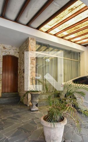 Casa à venda com 165m², 4 quartos e 2 vagasGaragem 
