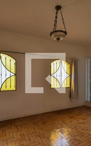 Casa à venda com 165m², 4 quartos e 2 vagasSuíte 01