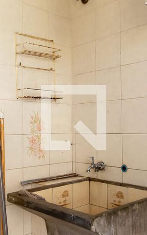 Casa à venda com 350m², 3 quartos e 6 vagas Casa à venda com 350m², 3 quartos e 6 vagasÁrea de Serviço