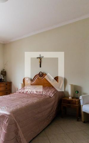Casa à venda com 240m², 5 quartos e 5 vagasSuíte 1