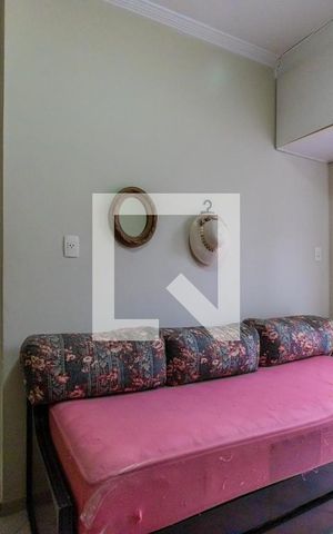 Casa à venda com 240m², 5 quartos e 5 vagasQuarto 2