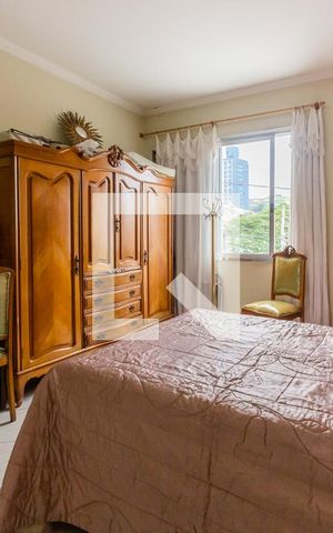 Casa à venda com 240m², 5 quartos e 5 vagasSuíte 1