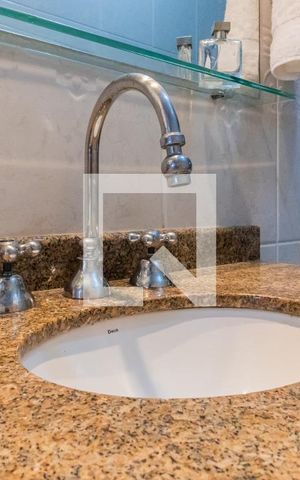 Casa à venda com 240m², 5 quartos e 5 vagasBanheiro da Suíte 1