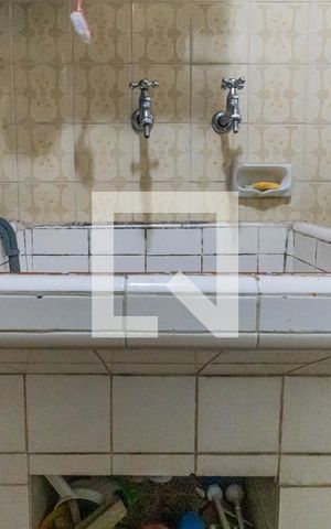 Casa à venda com 240m², 5 quartos e 5 vagasÁrea de Serviço