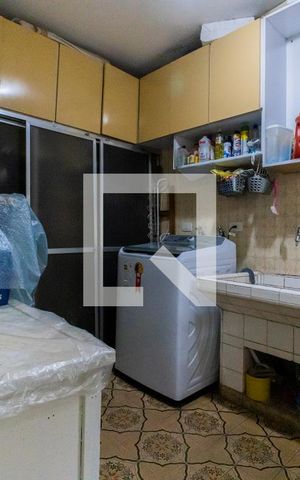 Casa à venda com 240m², 5 quartos e 5 vagasÁrea de Serviço