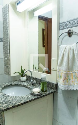 Casa à venda com 270m², 3 quartos e 3 vagasBanheiro Social 1