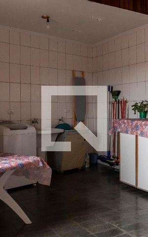 Casa à venda com 270m², 3 quartos e 3 vagasÁrea de Serviço 