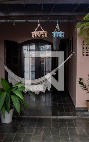 Casa à venda com 270m², 3 quartos e 3 vagasÁrea de Serviço 