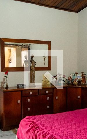 Casa à venda com 270m², 3 quartos e 3 vagasSuíte