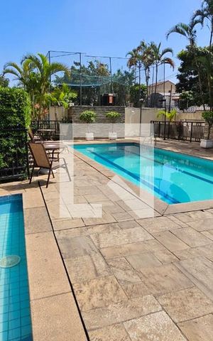 Apartamento à venda com 49m², 2 quartos e 1 vaga Apartamento à venda com 49m², 2 quartos e 1 vagaÁrea comum - Piscina