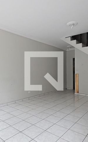 Casa à venda com 110m², 3 quartos e 1 vaga Casa à venda com 110m², 3 quartos e 1 vagaSala