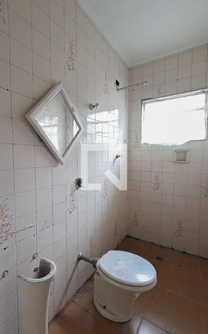 Casa à venda com 110m², 3 quartos e 1 vaga Casa à venda com 110m², 3 quartos e 1 vagaBanheiro da Suíte