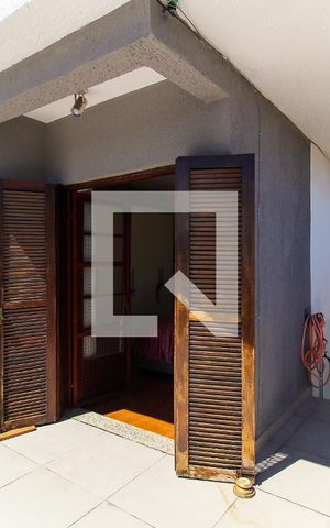 Casa para alugar com 259m², 3 quartos e 2 vagas Casa para alugar com 259m², 3 quartos e 2 vagasVaranda do Quarto 1