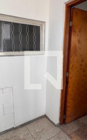 Casa à venda com 468m², 4 quartos e 8 vagas Casa à venda com 468m², 4 quartos e 8 vagasFrente Casa 2