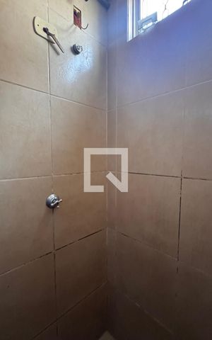 Casa à venda com 468m², 4 quartos e 8 vagas Casa à venda com 468m², 4 quartos e 8 vagasBanheiro Casa 2