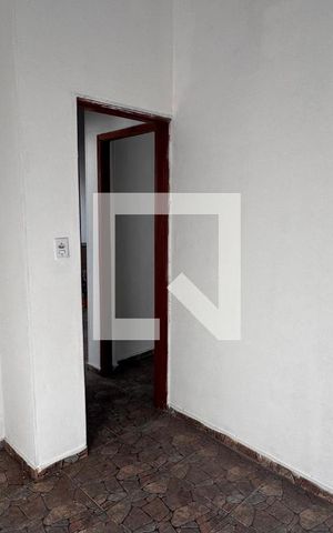 Casa à venda com 468m², 4 quartos e 8 vagas Casa à venda com 468m², 4 quartos e 8 vagasQuarto 2 Casa 1