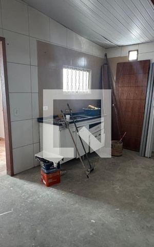 Casa à venda com 468m², 4 quartos e 8 vagas Casa à venda com 468m², 4 quartos e 8 vagasCozinha Casa 2